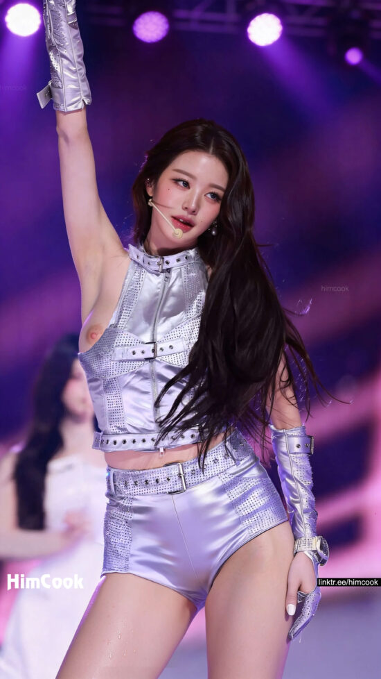 Wonyoung nude fake (2 Pics)